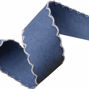 Listón de Algodón Azul con Escalopa de Cadena Blanca