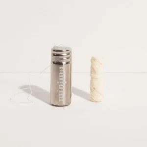 Hilo dental en estuche de acero MINIMA